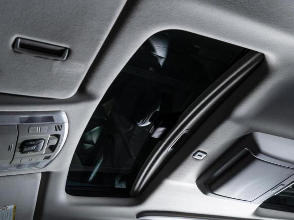 Toyota Alphard II с пробегом 2013 года, цена 2 999 000 рублей, 372987 км, минивэн, Автокод Объявления
