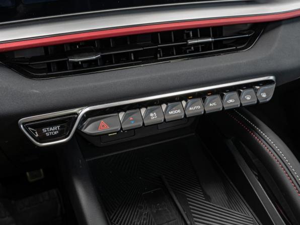 Geely Coolray I Рестайлинг с пробегом 2023 года, цена 2 167 000 рублей, 21891 км, внедорожник, Автокод Объявления