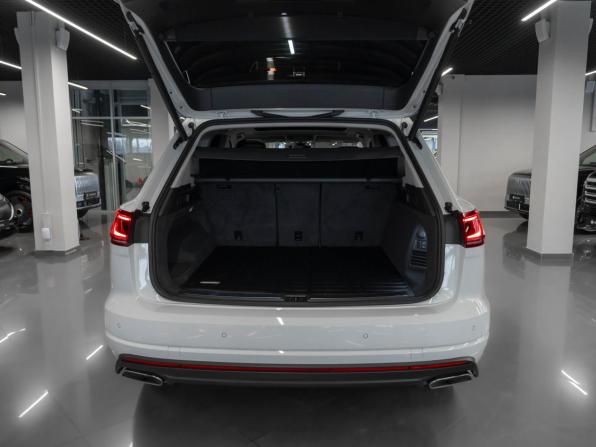 Volkswagen Touareg III Рестайлинг с пробегом 2024 года, цена 10 100 000 рублей, 2090 км, внедорожник, Автокод Объявления