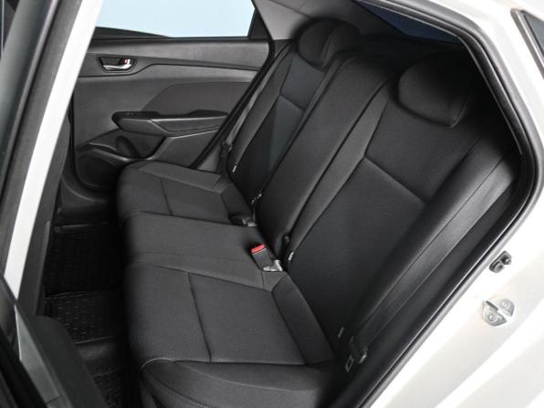 Hyundai Solaris II с пробегом 2018 года, цена 1 399 000 рублей, 136872 км, седан, Автокод Объявления