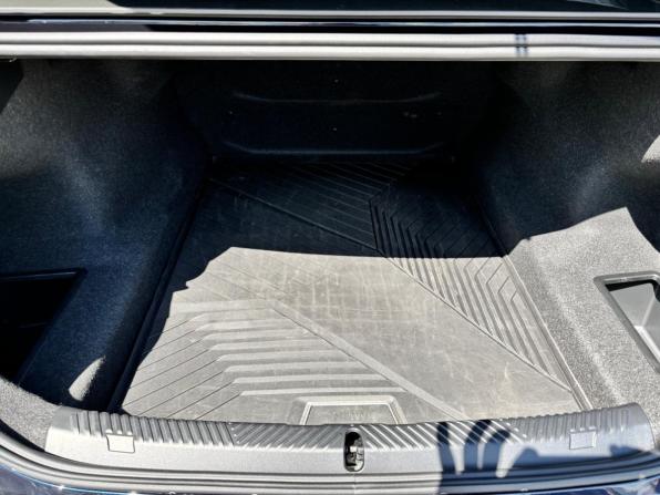BMW 5 серии VIII (G60/G61/G68) с пробегом 2024 года, цена 6 490 000 рублей, 82531 км, седан, Автокод Объявления