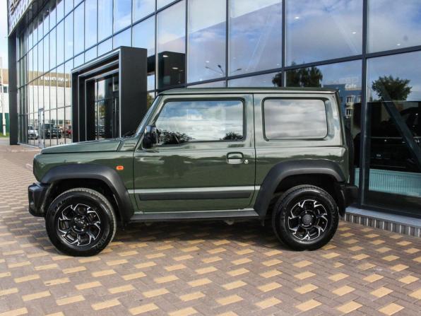 Suzuki Jimny IV с пробегом 2021 года, цена 2 715 800 рублей, 38671 км, внедорожник, Автокод Объявления