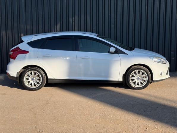 Ford Focus III с пробегом 2013 года, цена 699 000 рублей, 136036 км, хэтчбек, Автокод Объявления
