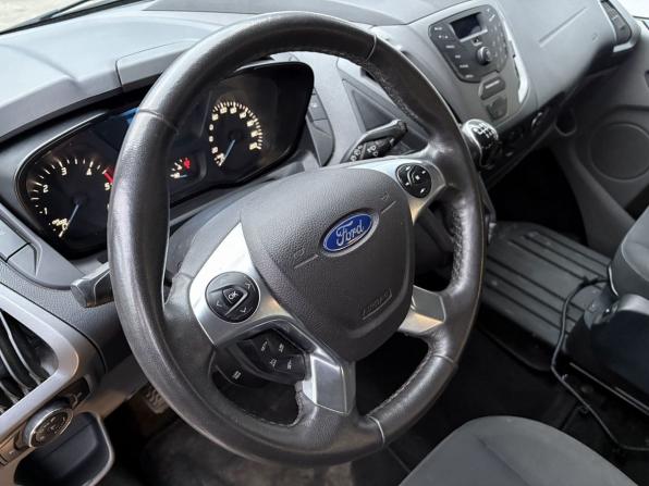 Ford Tourneo Custom I Рестайлинг с пробегом 2018 года, цена 2 699 000 рублей, 77040 км, минивэн, Автокод Объявления