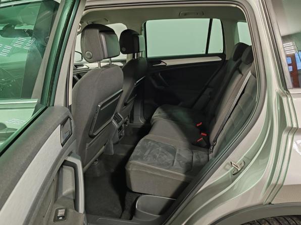 Volkswagen Tiguan II с пробегом 2017 года, цена 2 229 000 рублей, 123455 км, внедорожник, Автокод Объявления