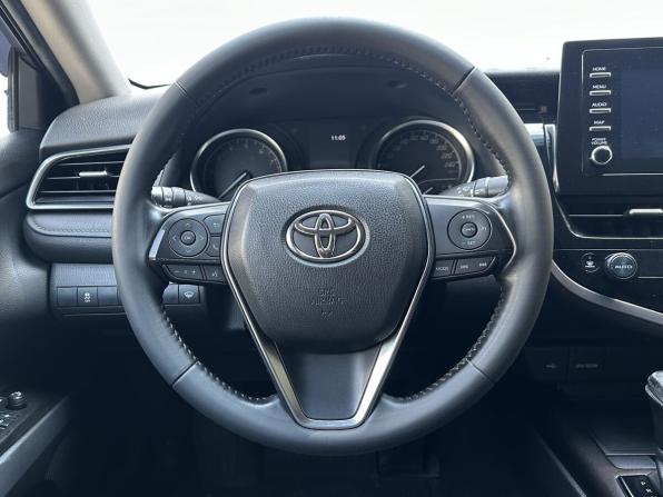Toyota Camry VIII (XV70) Рестайлинг с пробегом 2021 года, цена 1 450 000 рублей, 375124 км, седан, Автокод Объявления