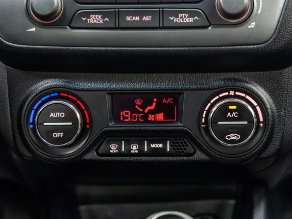 Kia Rio III с пробегом 2013 года, цена 938 000 рублей, 180244 км, седан, Автокод Объявления