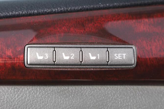 Lexus LX III с пробегом 2010 года, цена 3 599 000 рублей, 365000 км, внедорожник, Автокод Объявления