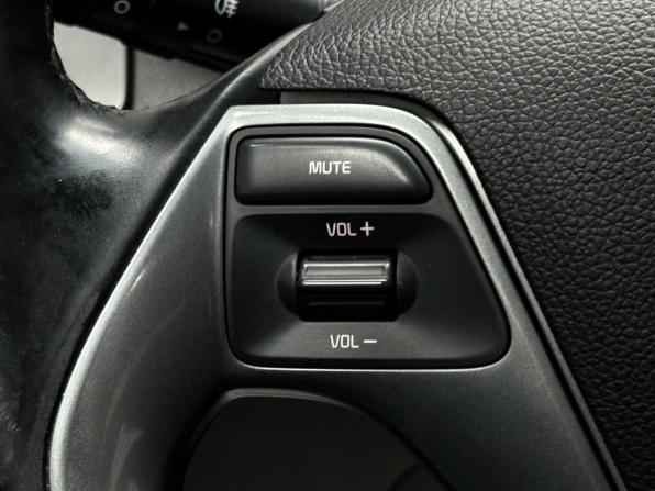 Kia Rio III Рестайлинг с пробегом 2016 года, цена 1 029 000 рублей, 150768 км, хэтчбек, Автокод Объявления