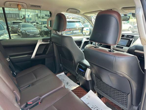 Toyota Land Cruiser Prado 150 Series Рестайлинг 2 с пробегом 2019 года, цена 5 690 000 рублей, 79867 км, внедорожник, Автокод Объявления