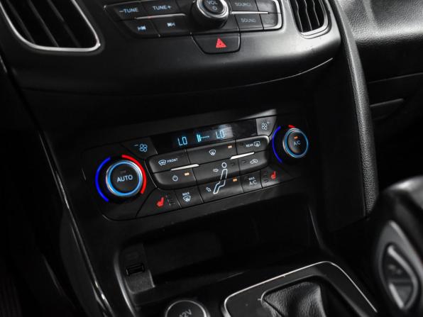 Ford Focus III Рестайлинг с пробегом 2018 года, цена 879 000 рублей, 227016 км, универсал, Автокод Объявления
