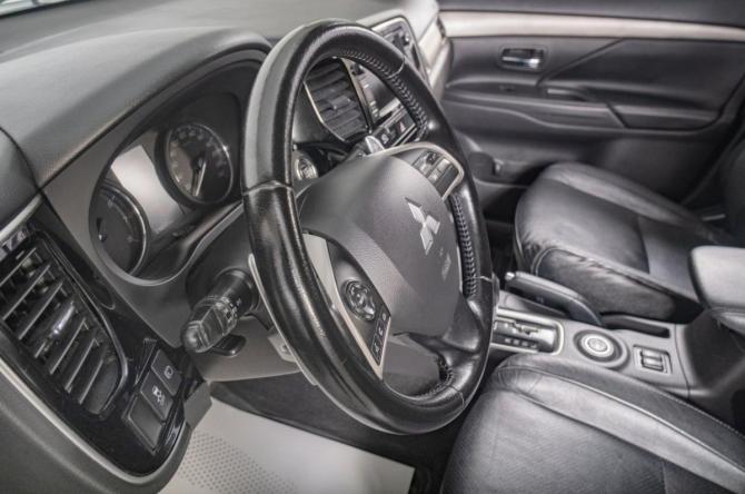 Mitsubishi Outlander III Рестайлинг с пробегом 2014 года, цена 1 599 000 рублей, 216000 км, внедорожник, Автокод Объявления