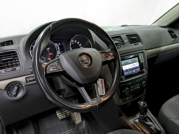 Skoda Yeti I Рестайлинг с пробегом 2015 года, цена 1 150 000 рублей, 126049 км, внедорожник, Автокод Объявления