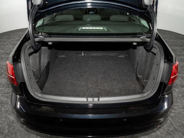 Volkswagen Jetta VI Рестайлинг с пробегом 2016 года, цена 1 560 000 рублей, 49147 км, седан, Автокод Объявления