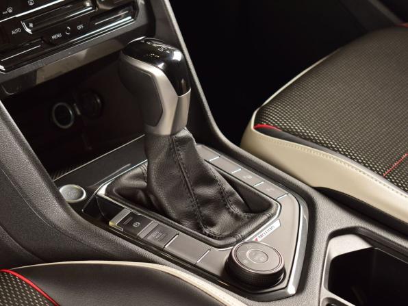 Volkswagen Tiguan II Рестайлинг с пробегом 2022 года, цена 3 649 995 рублей, 40255 км, внедорожник, Автокод Объявления