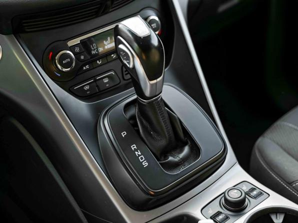 Ford Kuga II с пробегом 2015 года, цена 1 140 000 рублей, 224411 км, внедорожник, Автокод Объявления