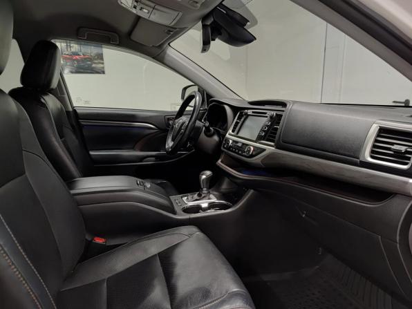 Toyota Highlander III (XU50) Рестайлинг с пробегом 2019 года, цена 3 160 000 рублей, 274059 км, внедорожник, Автокод Объявления