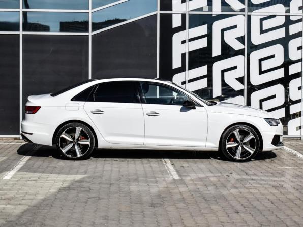 Audi A4 V (B9) с пробегом 2016 года, цена 2 150 000 рублей, 180604 км, седан, Автокод Объявления