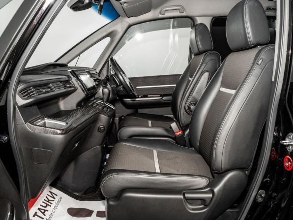Honda Stepwgn V с пробегом 2015 года, цена 1 850 000 рублей, 156602 км, минивэн, Автокод Объявления