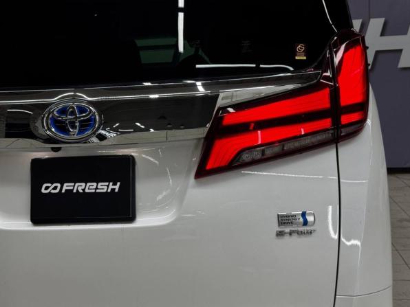 Toyota Alphard III Рестайлинг с пробегом 2021 года, цена 5 999 000 рублей, 25000 км, минивэн, Автокод Объявления