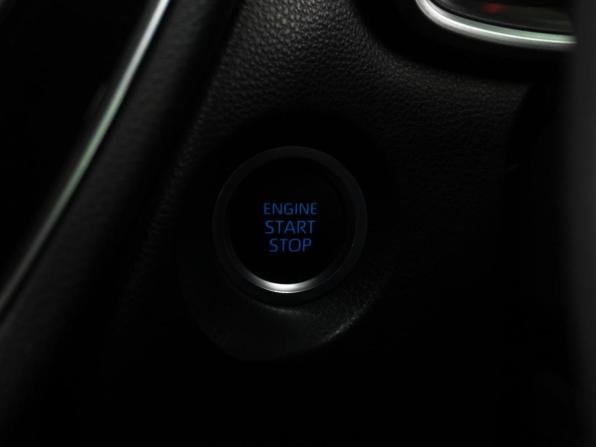 Toyota Corolla Cross I с пробегом 2022 года, цена 2 569 000 рублей, 64792 км, внедорожник, Автокод Объявления