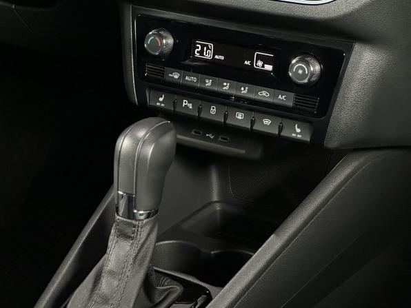 Volkswagen Polo VI с пробегом 2022 года, цена 1 890 000 рублей, 29125 км, лифтбек, Автокод Объявления