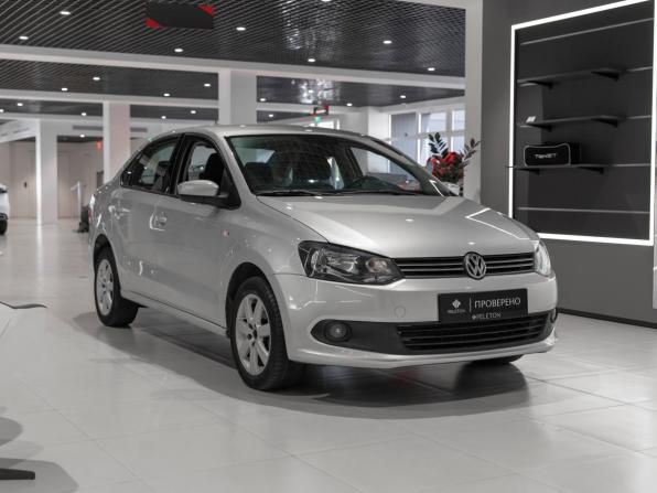 Volkswagen Polo V с пробегом 2013 года, цена 840 000 рублей, 132122 км, седан, Автокод Объявления