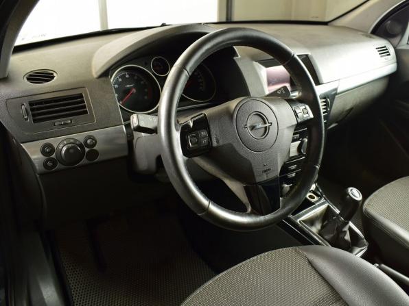 Opel Astra H Рестайлинг с пробегом 2011 года, цена 574 999 рублей, 175317 км, хэтчбек, Автокод Объявления