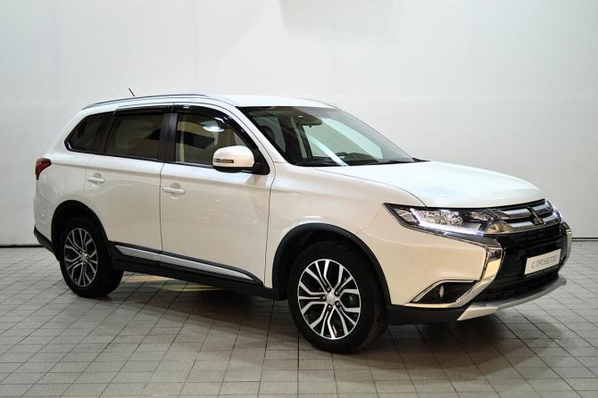Mitsubishi Outlander III Рестайлинг 2 с пробегом 2015 года, цена 1 799 000 рублей, 116000 км, внедорожник, Автокод Объявления