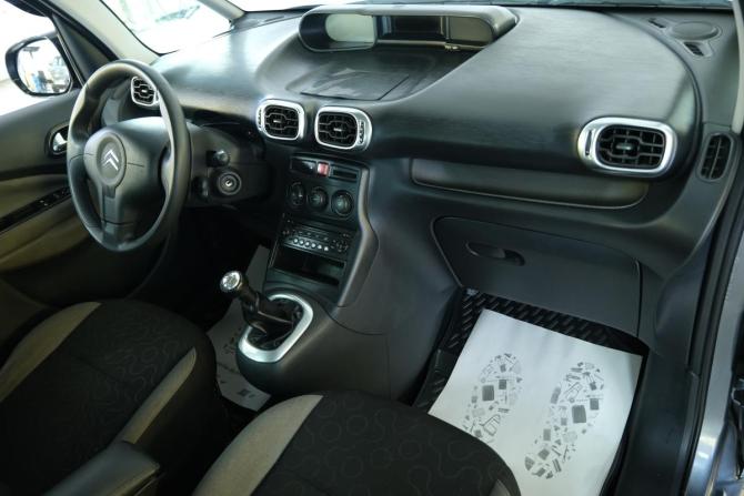 Citroen C3 Picasso I с пробегом 2010 года, цена 739 000 рублей, 176000 км, компактвэн, Автокод Объявления