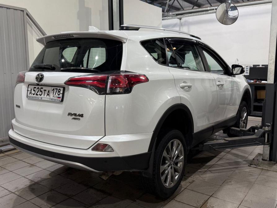 Toyota RAV4 IV (XA40) Рестайлинг Санкт-Петербург  - изображение 3