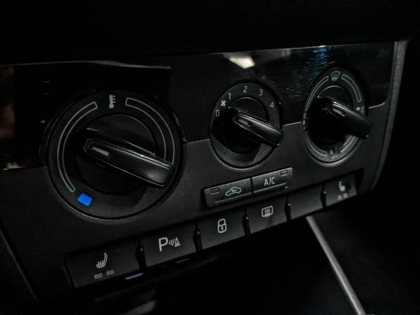 Skoda Rapid II с пробегом 2020 года, цена 1 350 000 рублей, 98059 км, лифтбек, Автокод Объявления