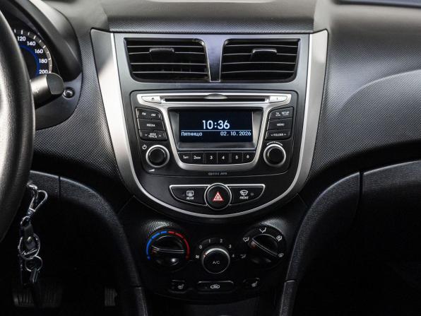 Hyundai Solaris I Рестайлинг с пробегом 2014 года, цена 1 000 000 рублей, 106769 км, седан, Автокод Объявления
