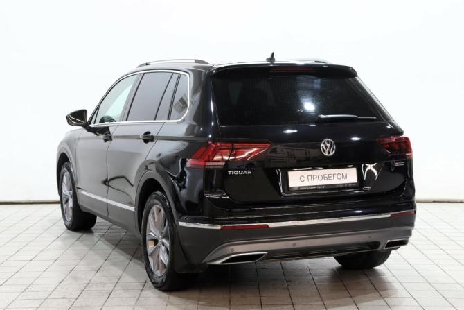 Volkswagen Tiguan II с пробегом 2018 года, цена 2 999 000 рублей, 126882 км, внедорожник, Автокод Объявления