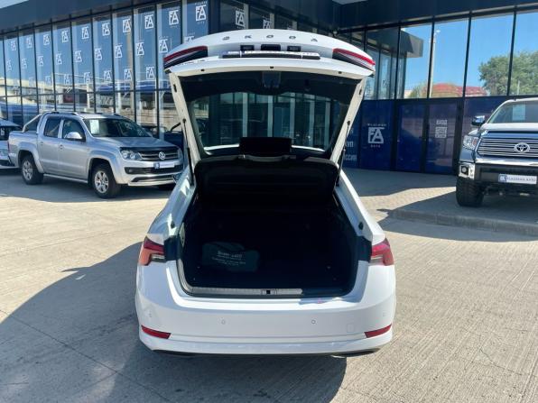 Skoda Octavia IV (A8) с пробегом 2020 года, цена 2 365 000 рублей, 141000 км, лифтбек, Автокод Объявления