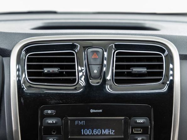Renault Logan II Рестайлинг с пробегом 2021 года, цена 1 158 000 рублей, 107126 км, седан, Автокод Объявления