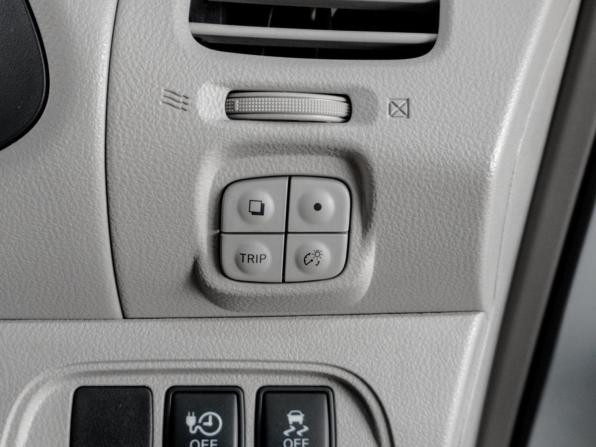 Nissan Leaf I (ZE0/AZE0) с пробегом 2010 года, цена 519 000 рублей, 122799 км, хэтчбек, Автокод Объявления