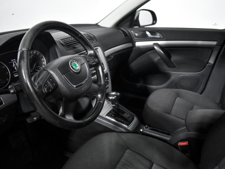 Skoda Octavia II (A5) Рестайлинг Санкт-Петербург  - изображение 10