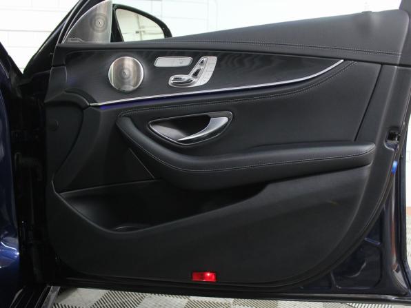 Mercedes-Benz E-Класс V (W213 S213 C238) Рестайлинг с пробегом 2021 года, цена 4 650 000 рублей, 65575 км, седан, Автокод Объявления