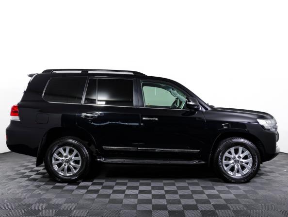 Toyota Land Cruiser 200 Series Рестайлинг 2 с пробегом 2019 года, цена 8 387 000 рублей, 31050 км, внедорожник, Автокод Объявления