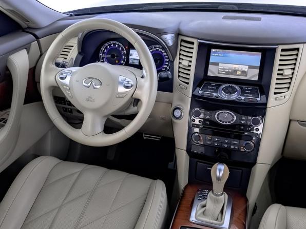 Infiniti QX70 с пробегом 2017 года, цена 3 065 000 рублей, 129407 км, внедорожник, Автокод Объявления