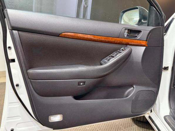 Toyota Avensis II Рестайлинг с пробегом 2008 года, цена 799 000 рублей, 235933 км, седан, Автокод Объявления