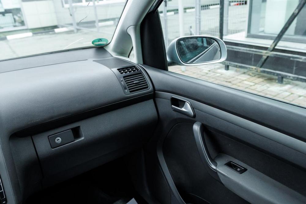 Volkswagen Touran I Рестайлинг Ульяновск  - изображение 11