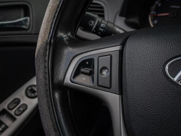 Hyundai Solaris I Рестайлинг с пробегом 2014 года, цена 800 000 рублей, 308945 км, хэтчбек, Автокод Объявления