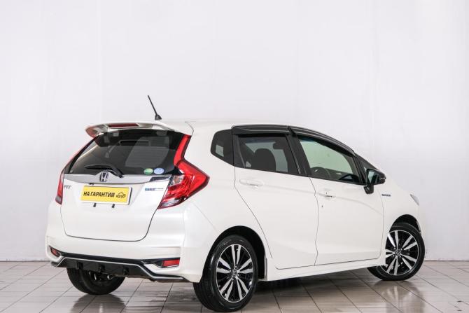 Honda Fit III Рестайлинг с пробегом 2017 года, цена 1 249 000 рублей, 76865 км, хэтчбек, Автокод Объявления