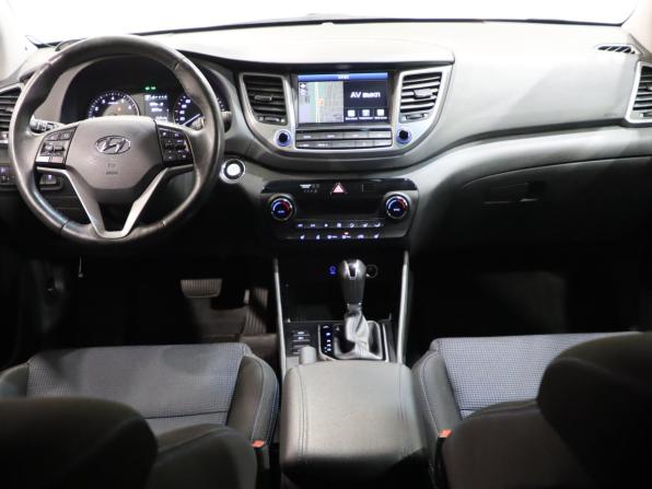 Hyundai Tucson III с пробегом 2018 года, цена 1 730 000 рублей, 142000 км, внедорожник, Автокод Объявления