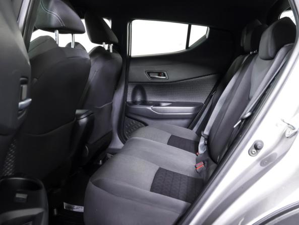 Toyota C-HR I Рестайлинг с пробегом 2019 года, цена 2 690 000 рублей, 89336 км, внедорожник, Автокод Объявления