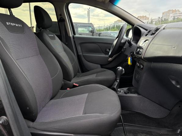 Renault Sandero II Рестайлинг с пробегом 2018 года, цена 1 290 000 рублей, 104157 км, хэтчбек, Автокод Объявления