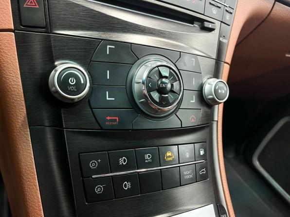 Luxgen Luxgen7 SUV с пробегом 2013 года, цена 1 339 900 рублей, 131500 км, внедорожник, Автокод Объявления
