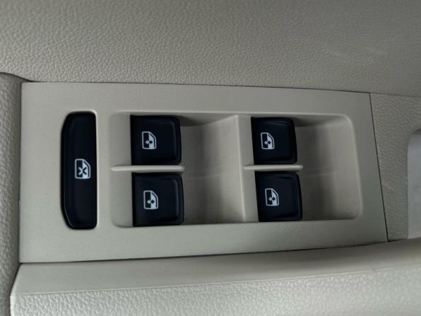 Skoda Octavia III (A7) Рестайлинг с пробегом 2017 года, цена 1 740 000 рублей, 301797 км, универсал, Автокод Объявления